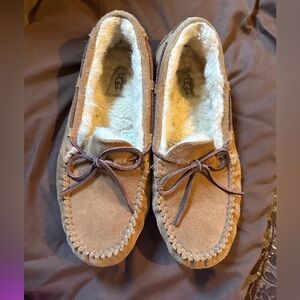 Womens UGG slippers 9